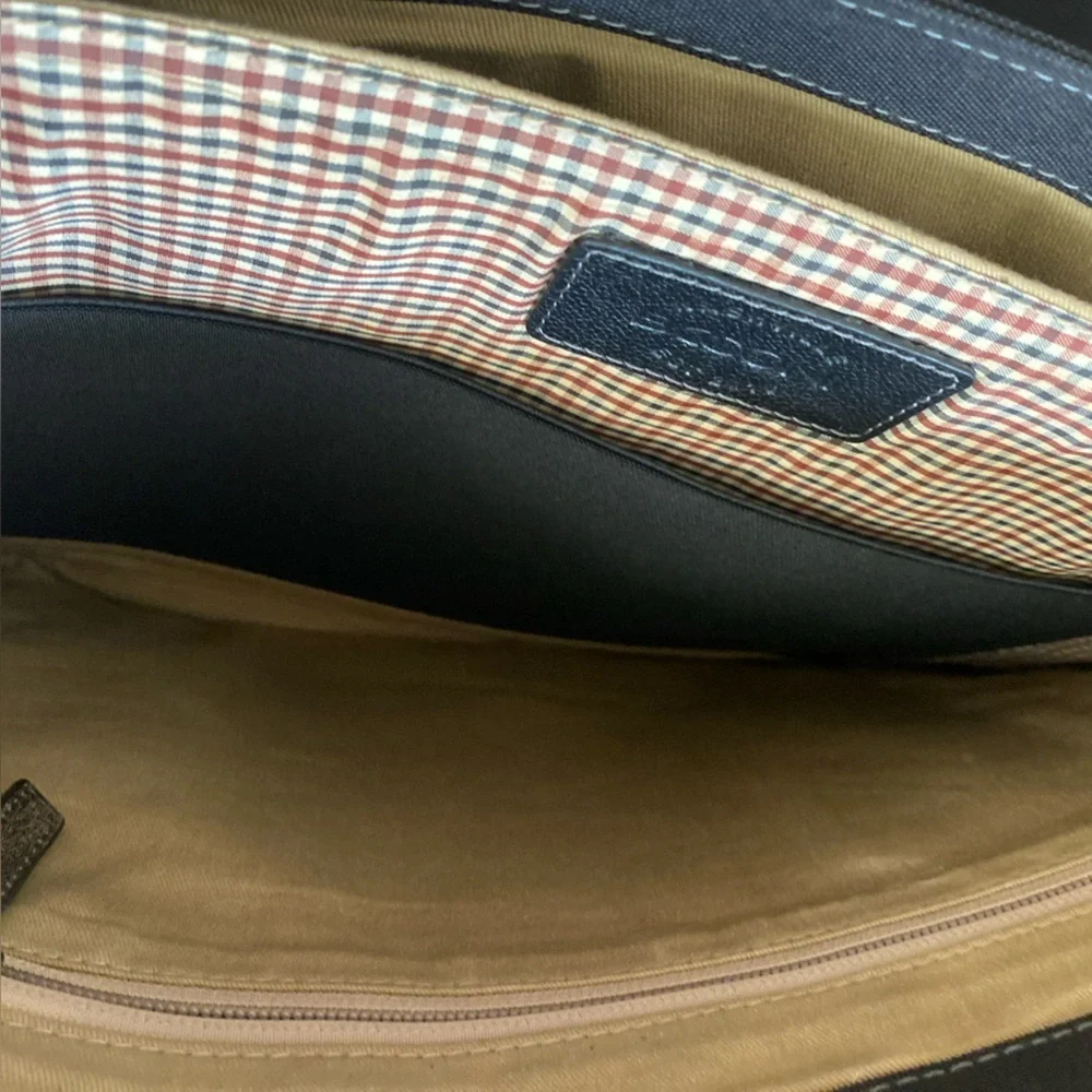 Boconi black leather